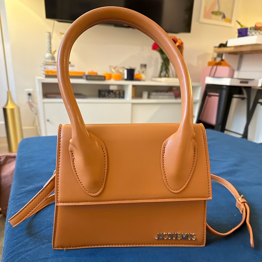Leather hand bag 9inx8in